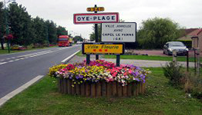 View of Oye-Plage road sign